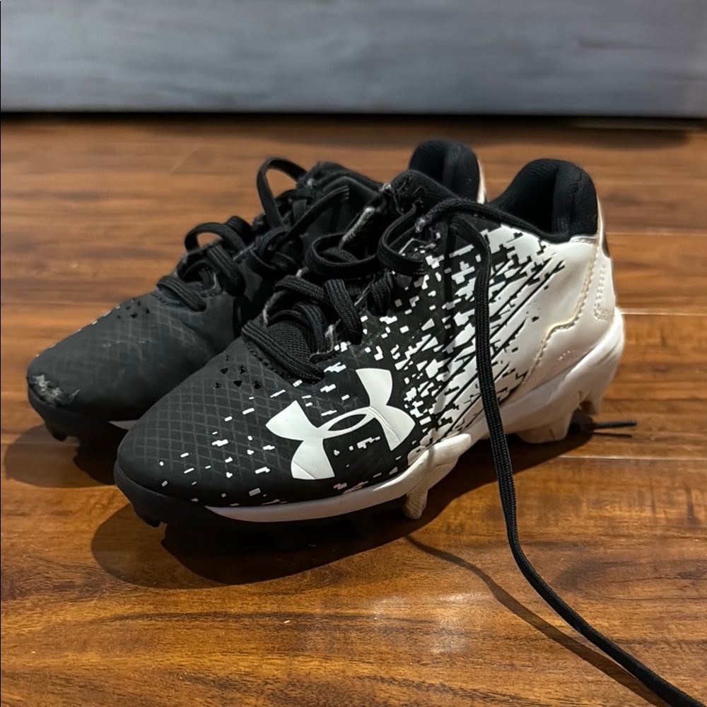 Under Armour Kids' Black and White Cleats